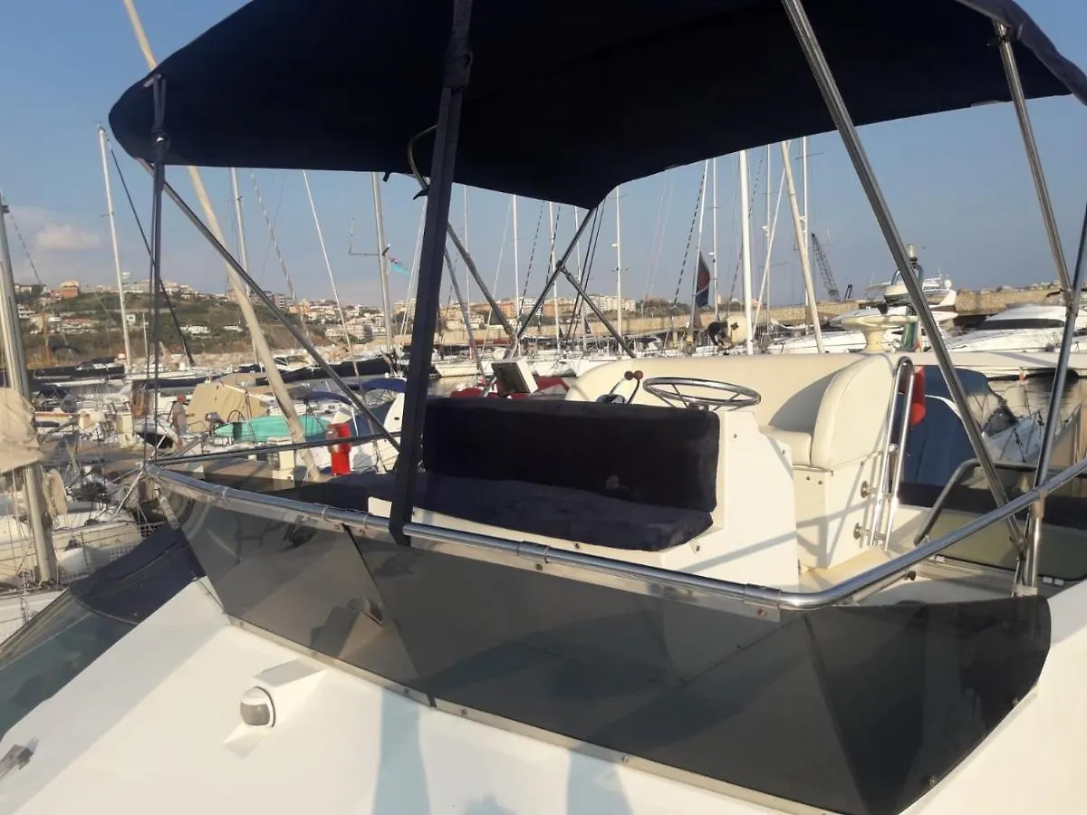 Sanremo Charter Boat And Breakfast Hotel Italië