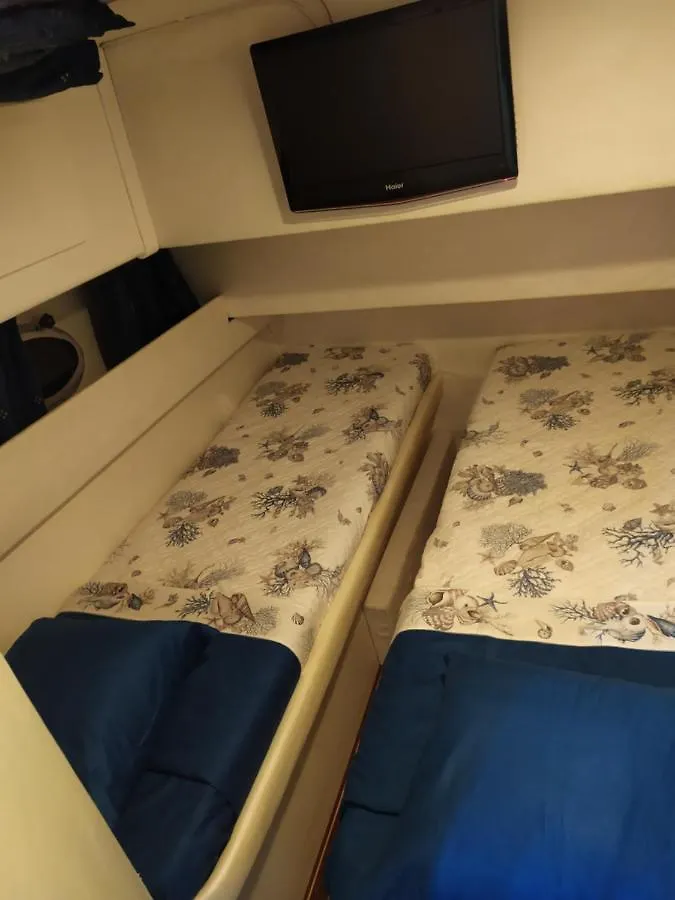 Sanremo Charter Boat And Breakfast Hotel